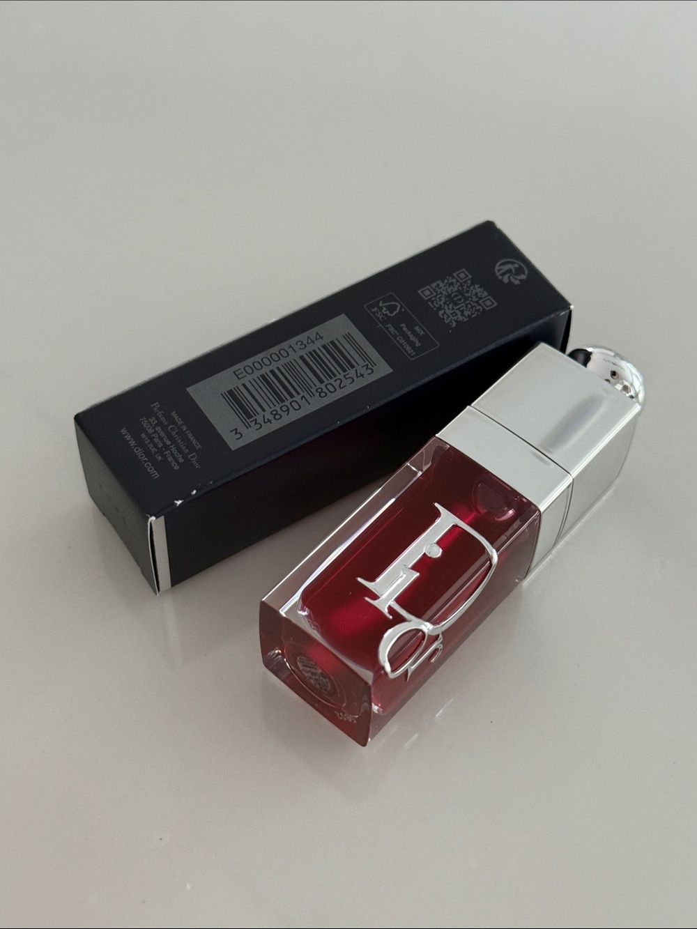Dior Addict Lip Glow Oil Lipgloss - 046 Cranberry Juicy (Red) - Picture 2 of 3